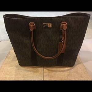 Michael kors tote bag brown with kors letters